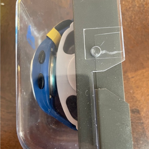 Innovage Gear LCD Sports Watch Silver And Blue - New in Box - Picture 4 of 9